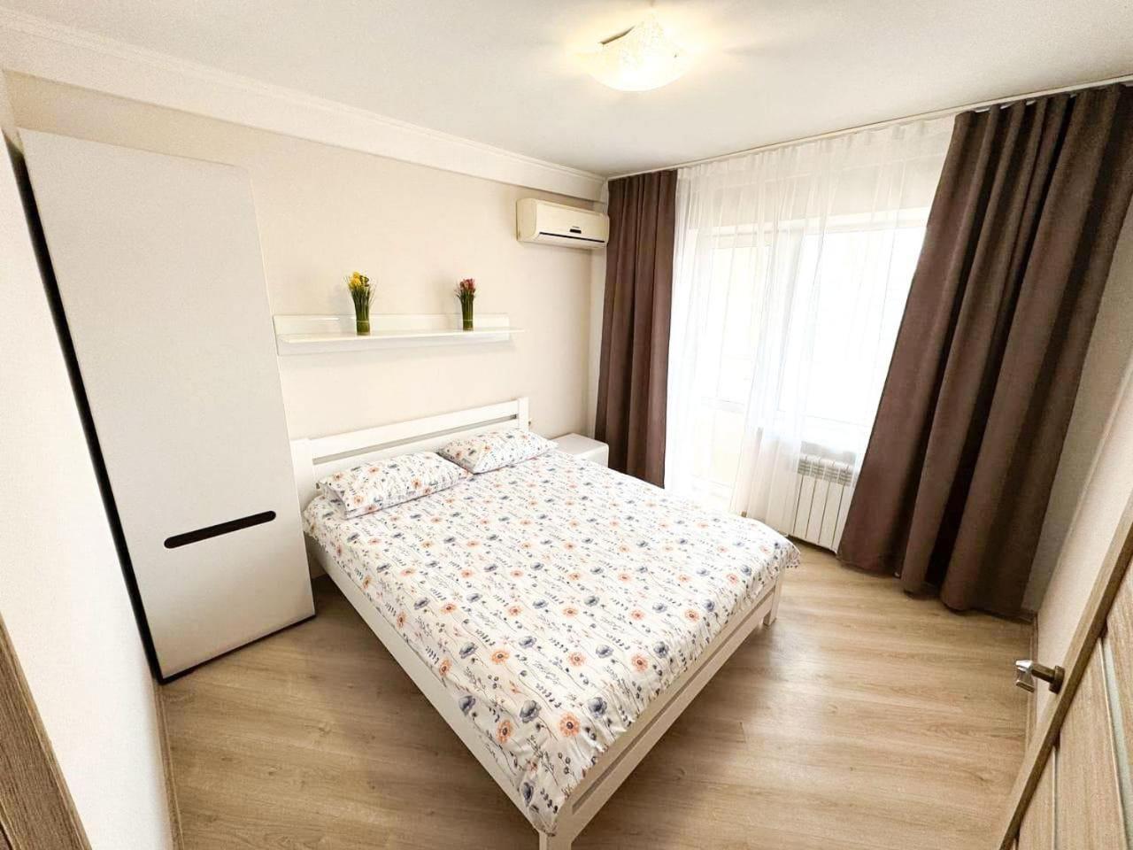 Artal Apartment On Obolonskyi Avenue 16A Kiev Luaran gambar