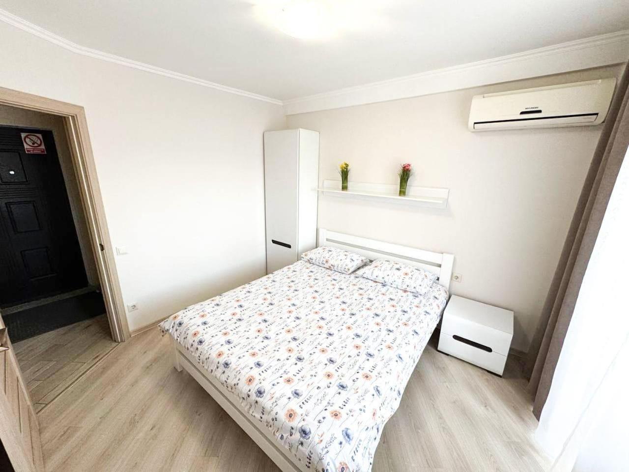 Artal Apartment On Obolonskyi Avenue 16A Kiev Luaran gambar